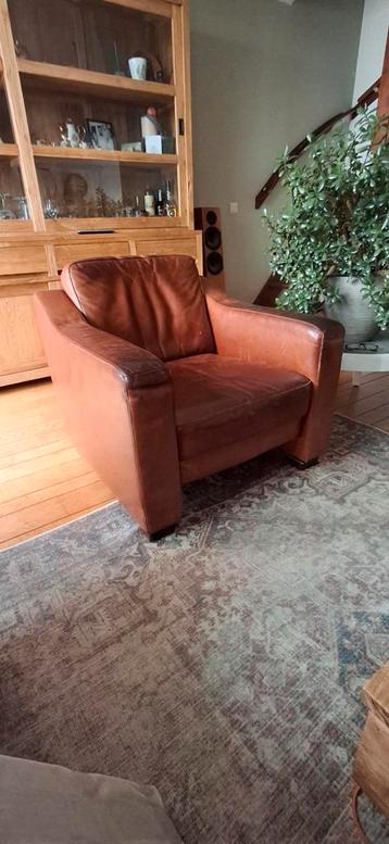 Leren fauteuil beschikbaar voor biedingen