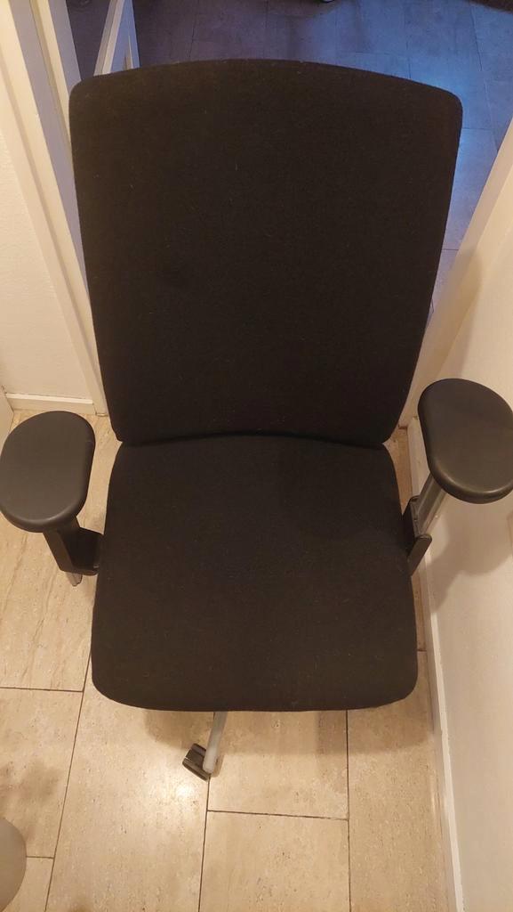 Ergonomische bureaustoel - zwart - verstelbaar, Huis en Inrichting, Bureaustoelen, Gebruikt, Bureaustoel, Zwart, Ergonomisch, Ophalen of Verzenden