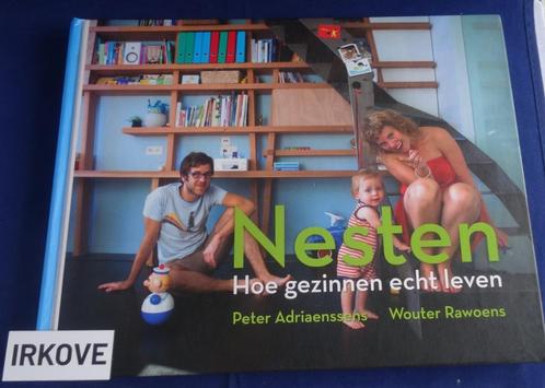 NESTEN HOE GEZINNEN ECHT LEVEN * P. Adriaenssen *, Boeken, Romans, Zo goed als nieuw, België, Verzenden