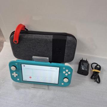 Nintendo Switch Lite Turquoise Nette staat Lader en tasje beschikbaar voor biedingen
