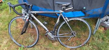Racefiets trek madone 5.2 ultegta fullcarbon beschikbaar voor biedingen