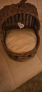 Puppy mand, Dieren en Toebehoren, Ophalen of Verzenden, Zo goed als nieuw, Riet