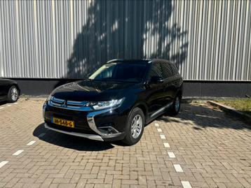 Mitsubishi Outlander 2.0 2WD 2016 Zwart | Automaat | Keyless beschikbaar voor biedingen