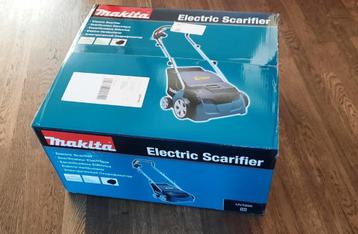 Verticuteer machine. beschikbaar voor biedingen