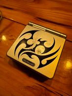 Game Boy Advance SP - Tribal - Limited Edition, Spelcomputers en Games, Spelcomputers | Nintendo Game Boy, Ophalen of Verzenden