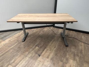 Zit-sta bureau aluminium/donker grijs beschikbaar voor biedingen