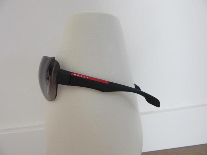 Zonnebril /piloten zonnebril merk PRADA model SPS 05N, Sieraden, Tassen en Uiterlijk, Zonnebrillen en Brillen | Heren, Gebruikt