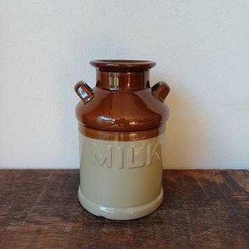 Vintage melkkan milk beschikbaar voor biedingen