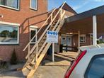 Bouwtrap 2,85 hoog met leuningen, Doe-het-zelf en Verbouw, Steigers, Ophalen, Zo goed als nieuw, Overige typen, Minder dan 2 meter