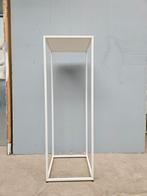 Hoge sokkel wit, Huis en Inrichting, Woonaccessoires | Zuilen en Pilaren, Ophalen, Gebruikt