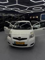Toyota Yaris 1.0 12V Vvt-i 5DR  2011 Wit nieuw Koppelingen, Voorwielaandrijving, Euro 5, 40 €/maand, 750 kg