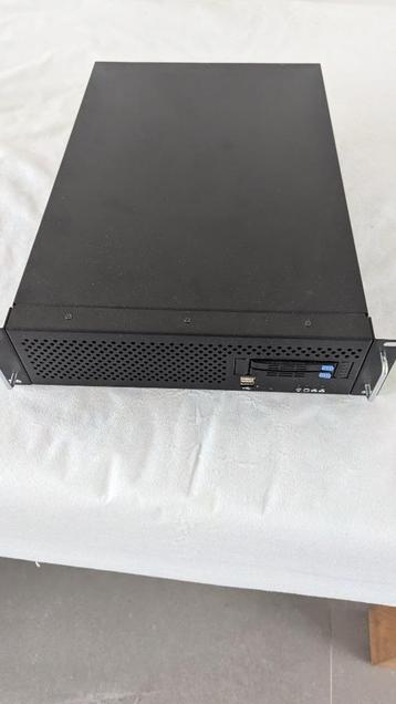 Workstation / Computer met intel CPU incl 2x1.8 TB Intel SSD beschikbaar voor biedingen