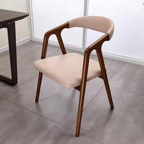 Nieuwe Massief Eiken Stoelen - Modern Design- Walnoot Kleur, Huis en Inrichting, Stoelen, Nieuw, Eén, Bruin, Ophalen of Verzenden