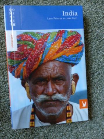 boeken en folders over India Bombay Pakistan Nepal  beschikbaar voor biedingen