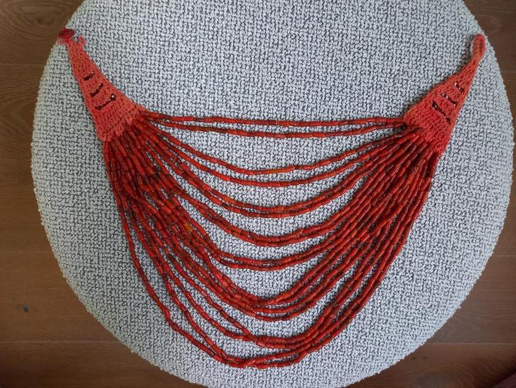Authentieke "vintage" koraalketting 18 snoeren bloedkoraal, Sieraden, Tassen en Uiterlijk, Antieke sieraden, Ketting, Overige materialen