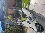 Vespa Primavera custom made wit / zwart full options, Fietsen en Brommers, Ophalen of Verzenden, Benzine, Overige modellen