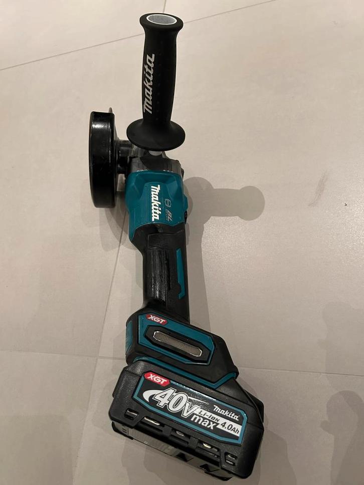 Makita Haakse Slijper 125mm 40V 4ah accu’s body GA005GZ, Doe-het-zelf en Verbouw, Gereedschap | Slijpmachines, Gebruikt, Overige typen