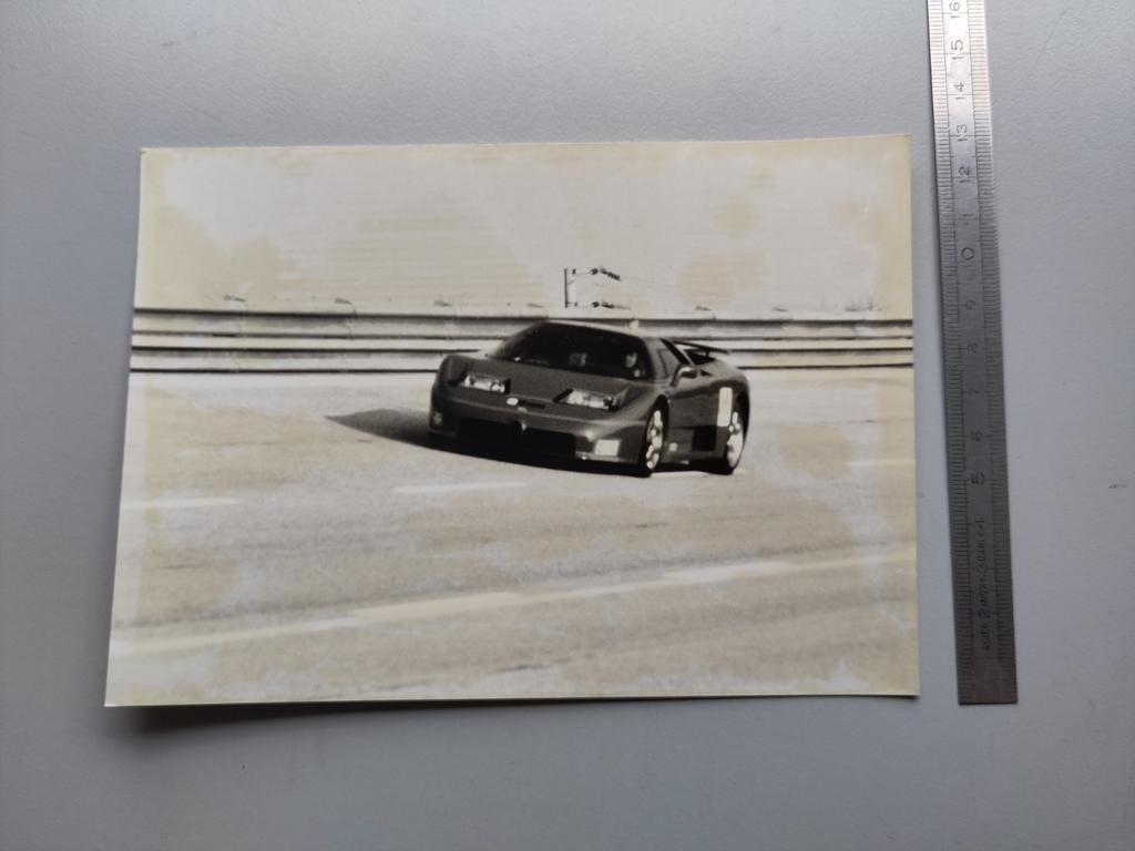 (410) Bugatti EB 110 persfoto, Verzamelen, Ophalen of Verzenden, Overige onderwerpen