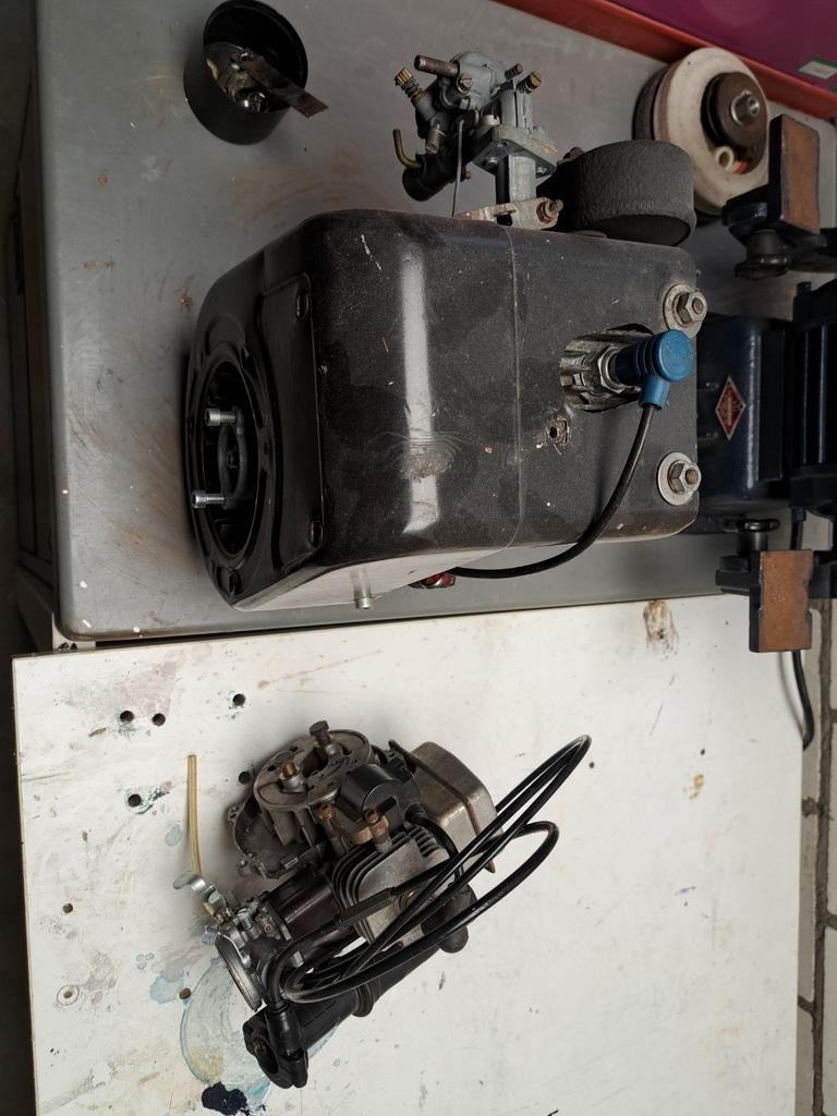 4 takt en 2 takt motorblokje, Ophalen