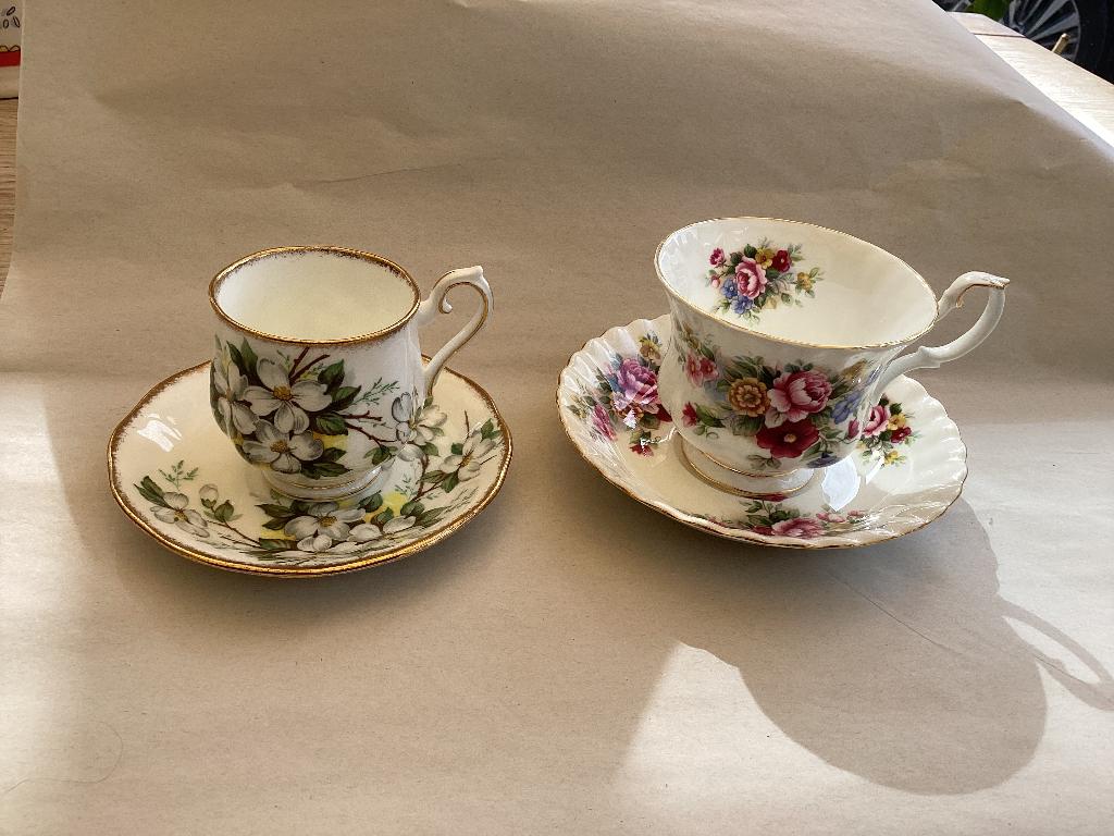 Royal Albert, Ophalen