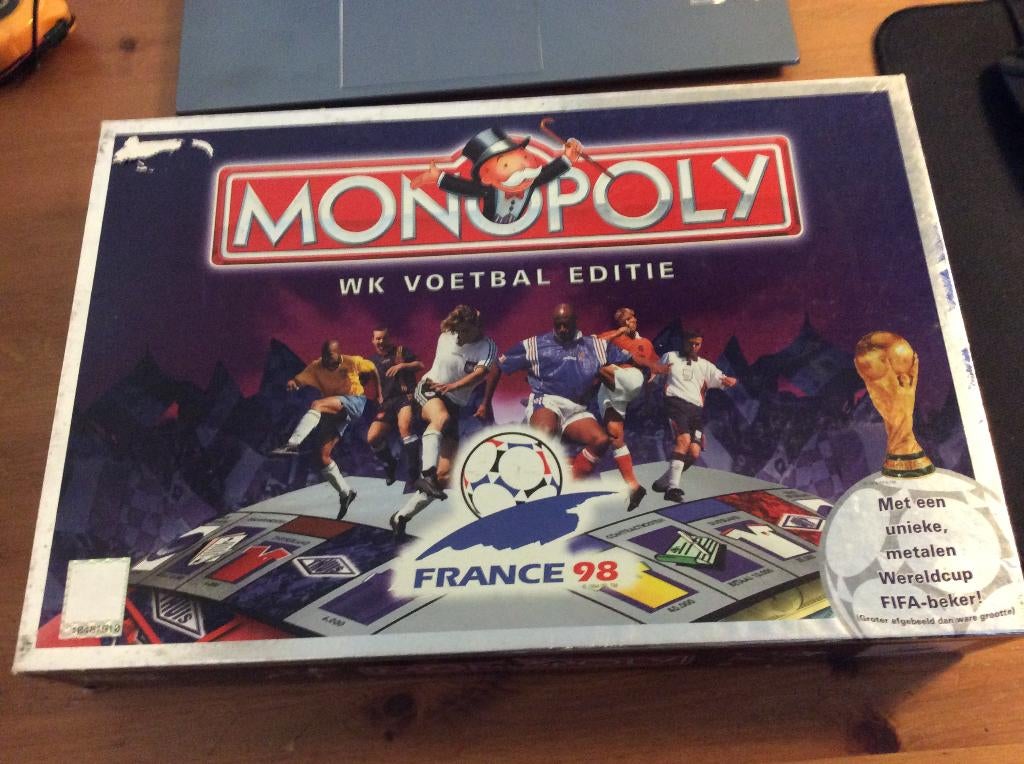 Monopoly WK voetbal editie. France 1998, Hobby en Vrije tijd, Gezelschapsspellen | Bordspellen, Vijf spelers of meer, Ophalen of Verzenden