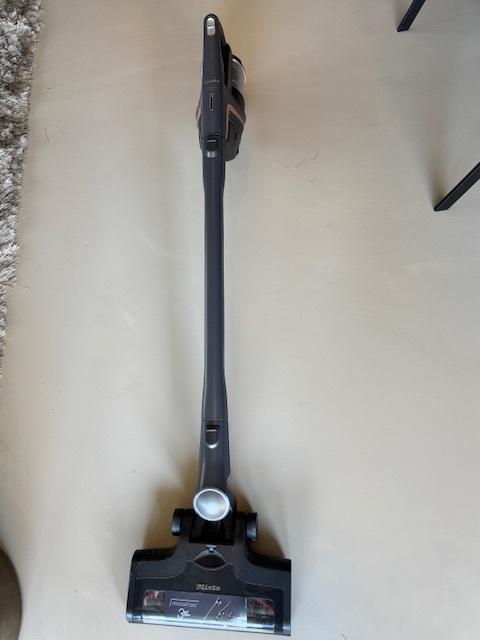 snoerloos elektrisch oplaadbare Miele stofzuiger, Ophalen, Stofzuiger, Reservoir, 1600 tot 2000 watt