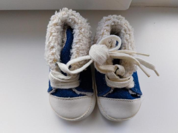 Lekker warme babyschoentjes 0-6 maanden, Kinderen en Baby's, Babykleding | Schoentjes en Sokjes, Zo goed als nieuw, Jongetje of Meisje