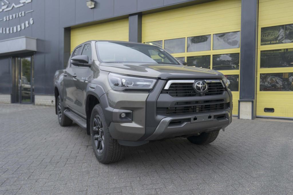 Toyota HiLux 2.8 D-4D Double Cab Hybrid Invincible JBL Camer, Auto's, Automaat, Euro 6, 4 cilinders, Bedrijf