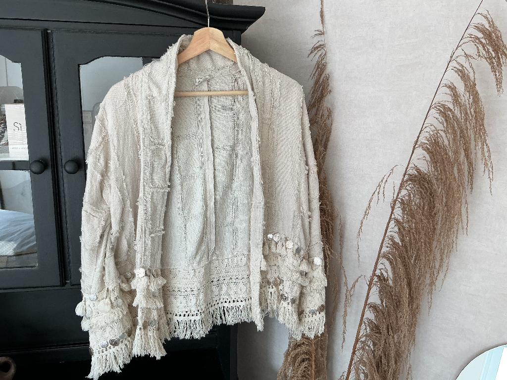 Bohemian Ibiza jasje mt 42, Ophalen, Zo goed als nieuw, Maat 42/44 (L), Beige