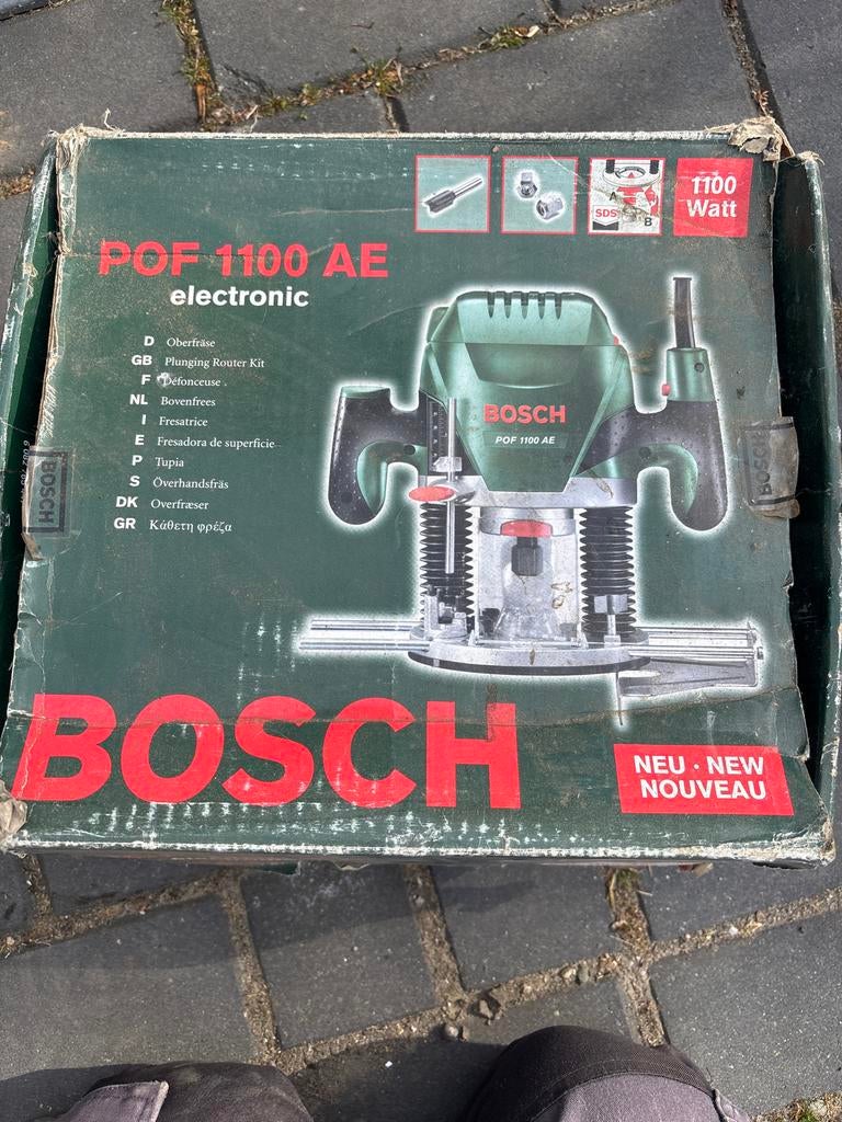 Bosch POF 1100 AE Bovenfrees, Doe-het-zelf en Verbouw, Ophalen of Verzenden, Gebruikt, Elektrisch, Bovenfrees