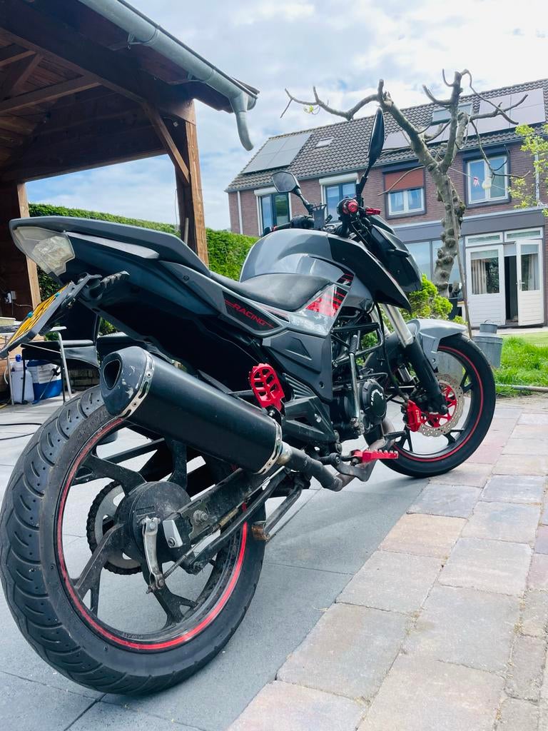 Killerbee F51 uit 2022 - stoer en sportief!, Gebruikt, Ophalen, Overige merken