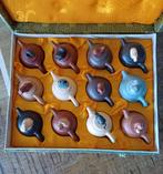 12 mini theepotjes met de chinese dierenriemtekens, Ophalen of Verzenden