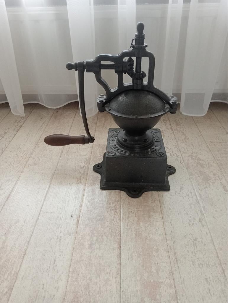 Antieke Franse koffiemolen Peugeot Freres, Antiek en Kunst, Ophalen of Verzenden