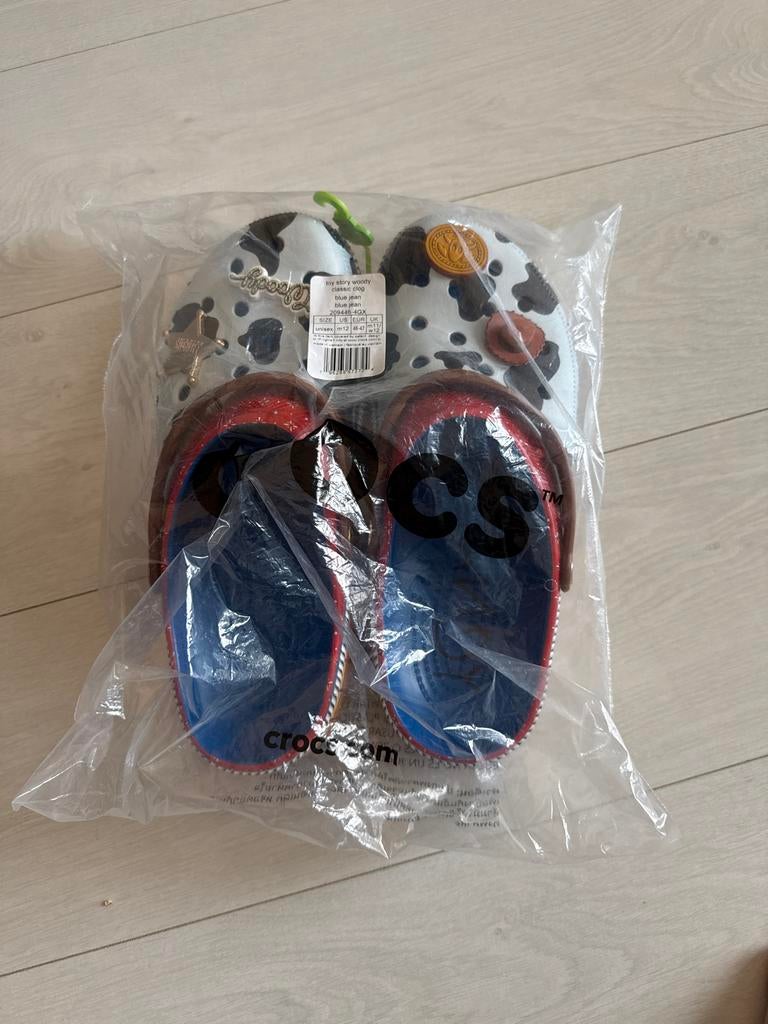 Disney Crocs Woody Toy Story - Maat 46-47 - Nieuw, Verzenden, Nieuw, Overige kleuren, Klompen