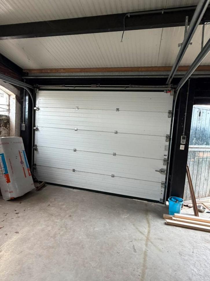 overheaddeur 3230 x 2390 mm incl. rails + veren (2019), Doe-het-zelf en Verbouw, Deuren en Horren, Gebruikt, Garagedeur, 215 cm of meer