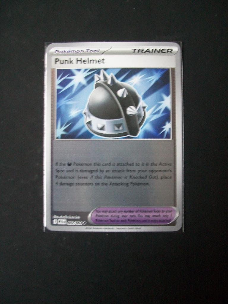 1021. Nieuwe Pokemon Kaart Holofoil PUNK HELMET (092/094), Verzenden, Nieuw, Losse kaart, Foil