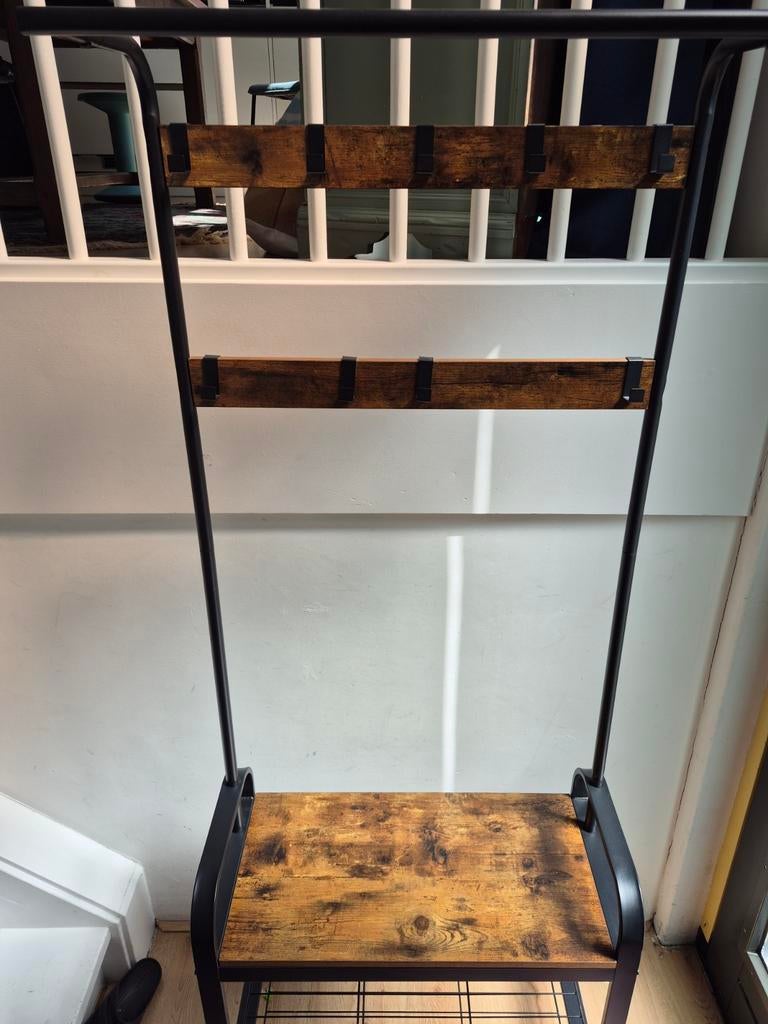 Gereserveerd: Handige kapstok met schoenenrek en opbergplank, Ophalen, Gebruikt, Metaal, Staande kapstok