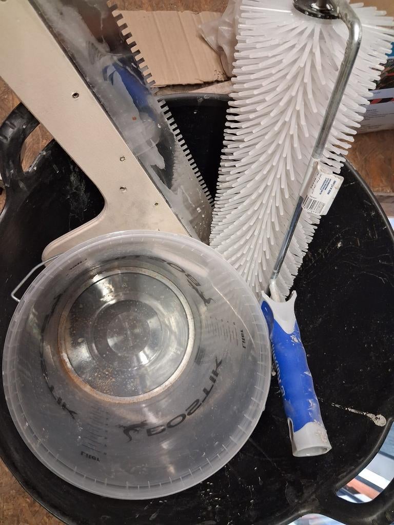 Benodigdheden voor egaline, Ophalen, Nieuw