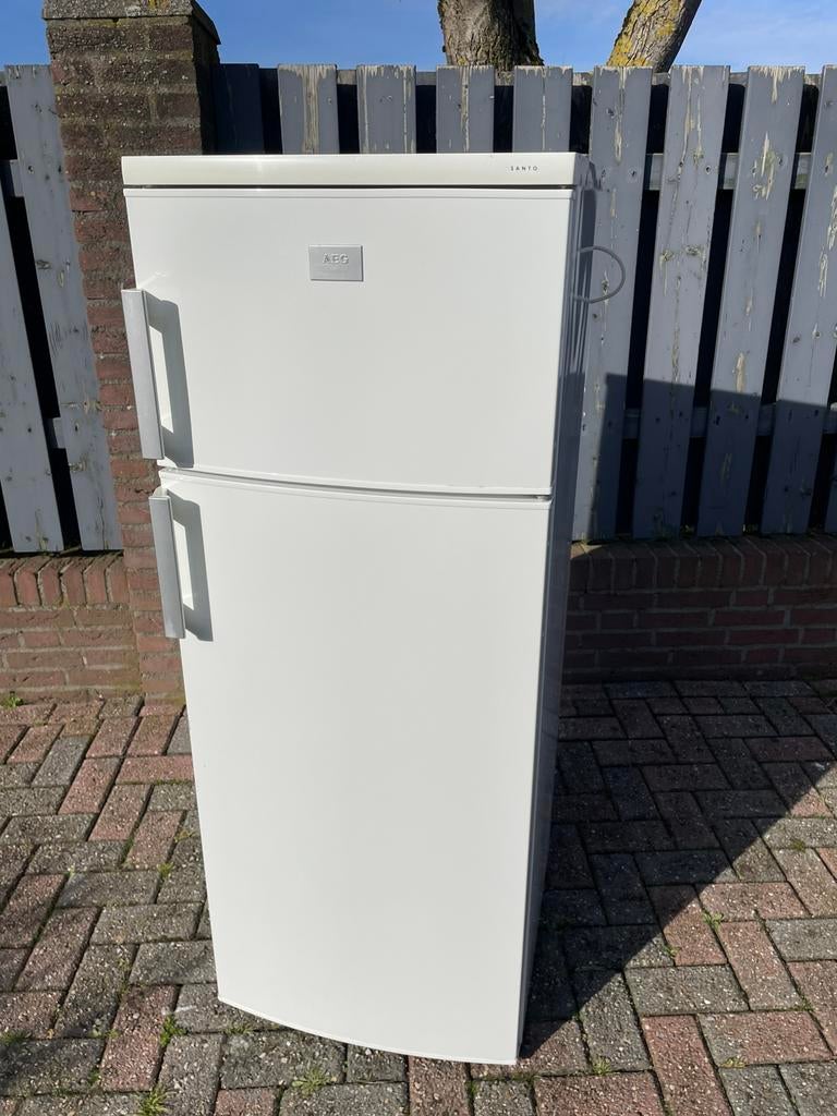 AEG SANTO S60240DT4 koel/vriescombinatie, Ophalen, 200 liter of meer, Met aparte vriezer, 160 cm of meer