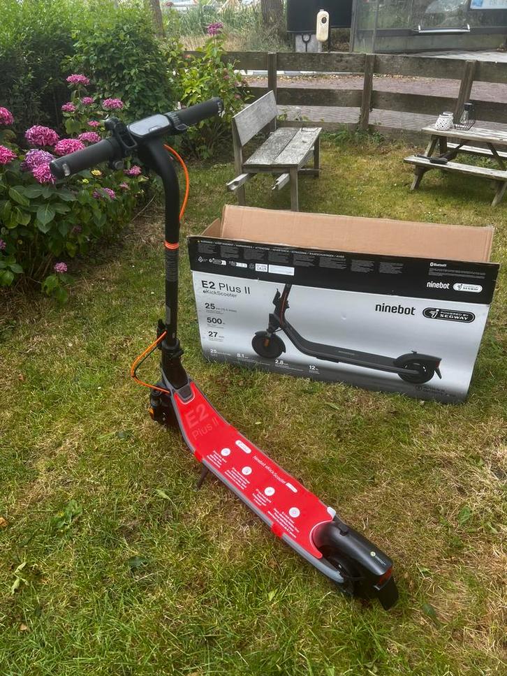 Segway-Ninebot E2 Plus E II e-step - Lichtgewicht, Fietsen en Brommers, Steps, Zo goed als nieuw, Elektrische step (E-scooter)