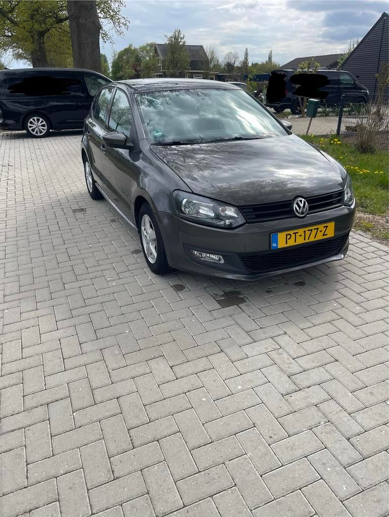 Volkswagen Polo 1.2 6V 2010 Grijs, Auto's, Volkswagen, Voorwielaandrijving, 967 kg, 40 €/maand, 1198 cc