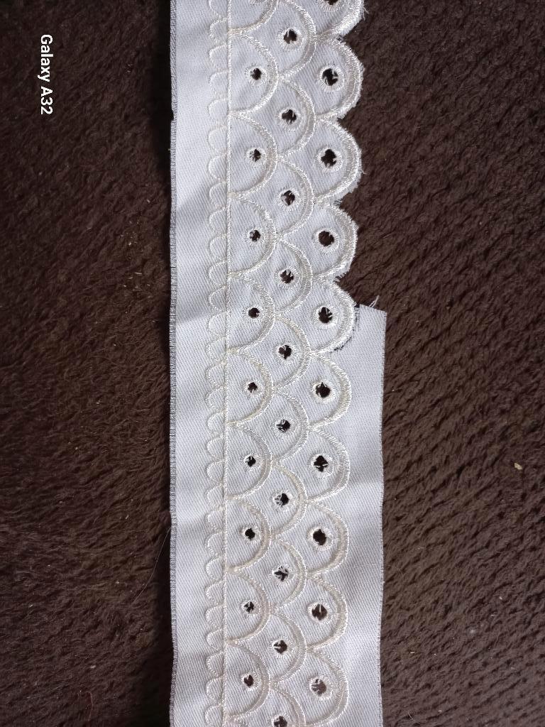 Kant Lint Ivoor 28 mm per meter Kopen - Art en Hobby