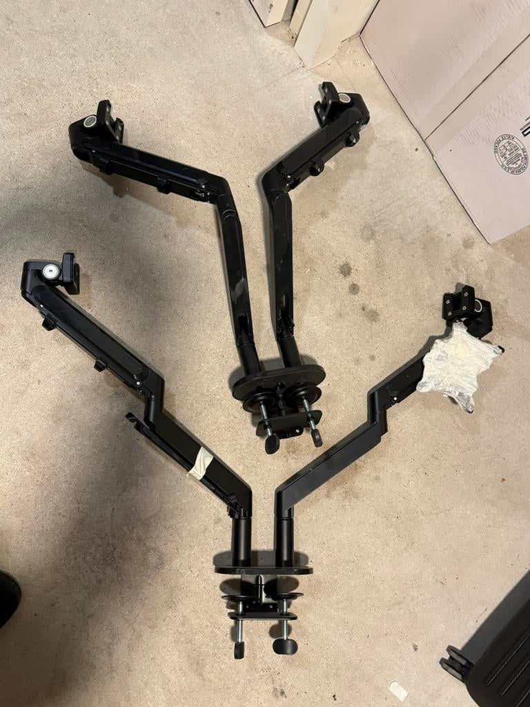 Dual monitor arm holder, Ophalen, Gebruikt, Overige typen, Onbekend