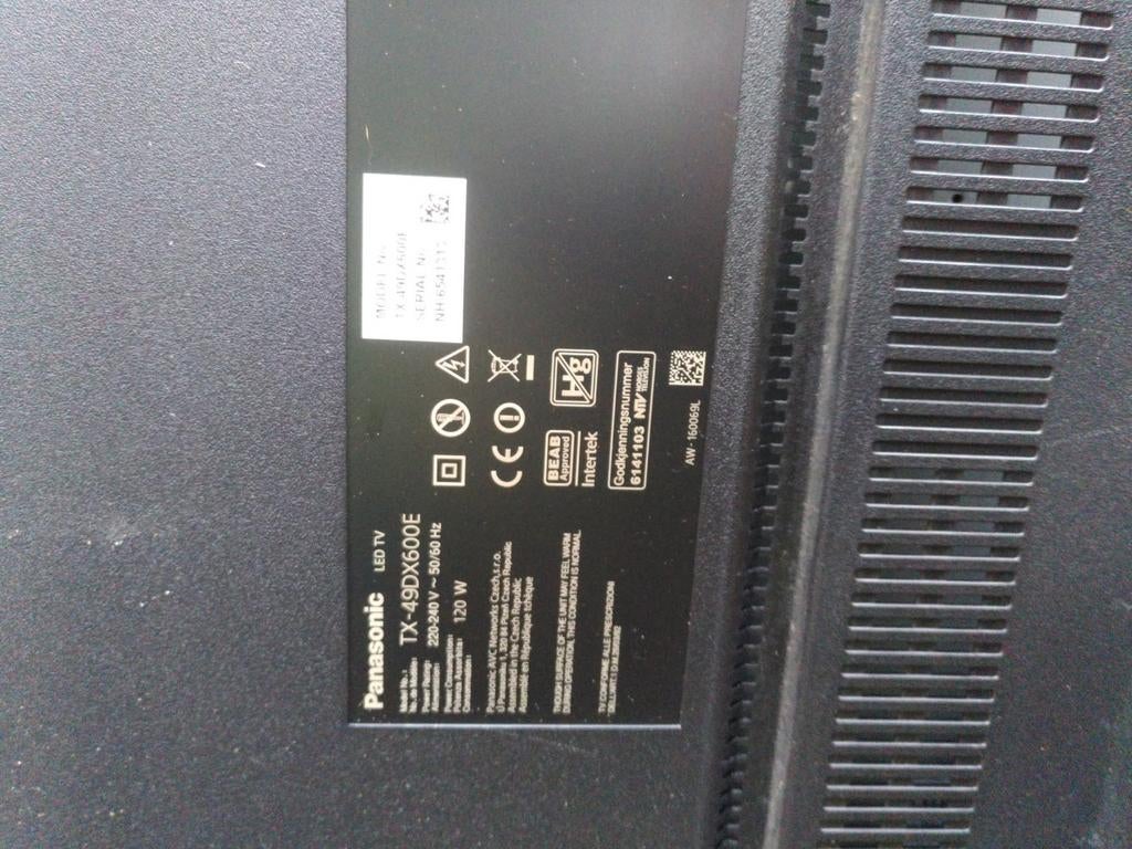 Defect Panasonic TX-49DX600E gevallen en kapot, Ophalen, Panasonic, 50 Hz, 100 cm of meer