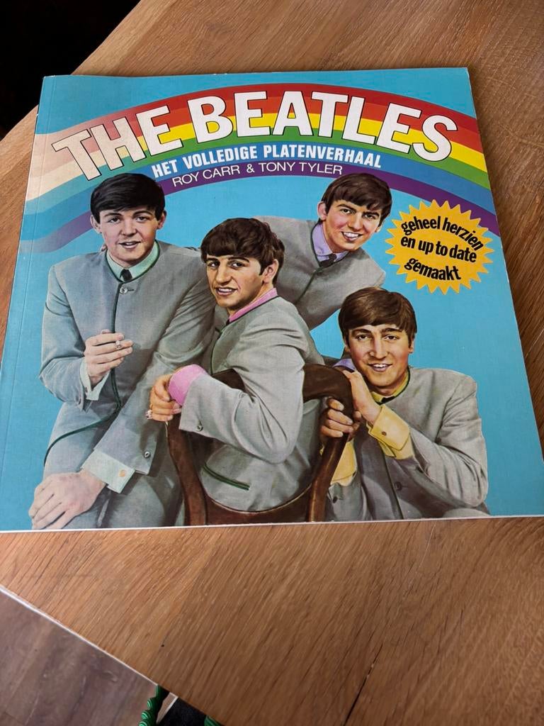Boek the Beatles het volledige platenverhaal 1975 vintage, Ophalen of Verzenden, Zo goed als nieuw, Artiest