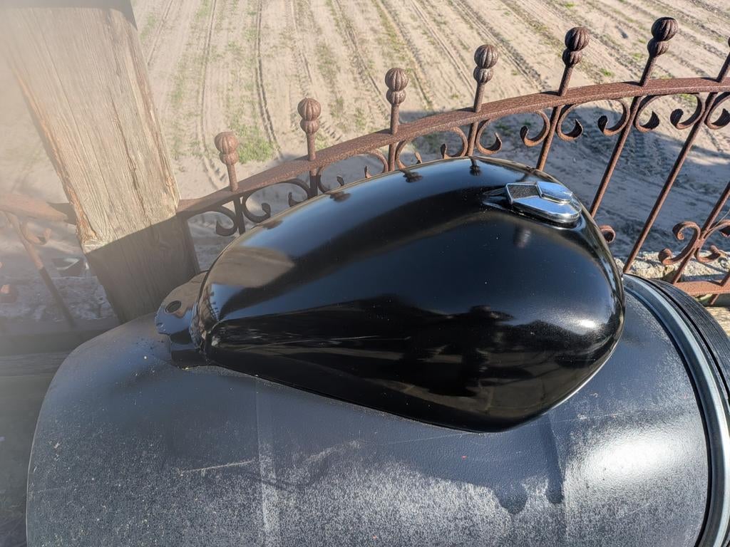 Honda Supermagna brandstoftank - Zwart, Motoren, Onderdelen | Honda, Ophalen of Verzenden