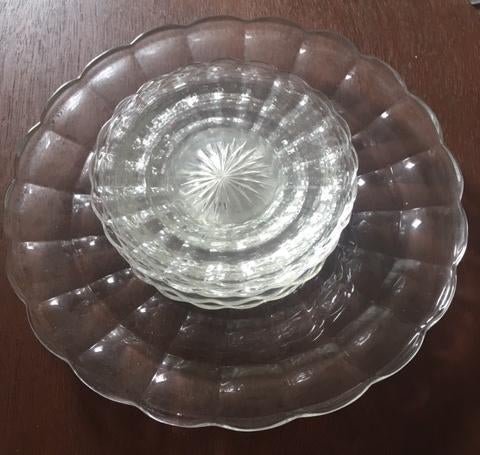 Glazen gebaksstel, groot gebaksbord met 7 gebaksschoteltjes, Antiek en Kunst, Antiek | Servies los, Ophalen of Verzenden