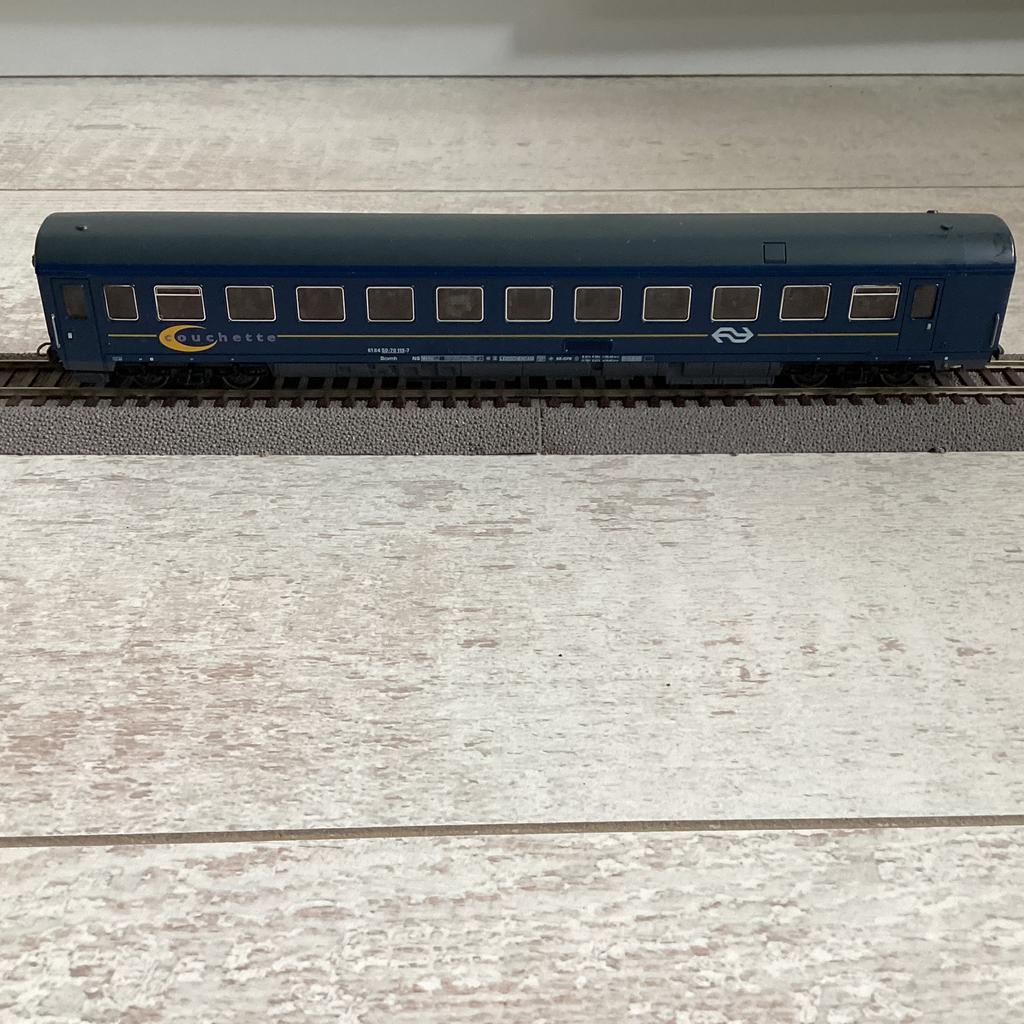 Roco 44677 H0 Slaaprijtuig 'Couchette' van de NS, Gebruikt, Gelijkstroom, Wagon, Ophalen of Verzenden