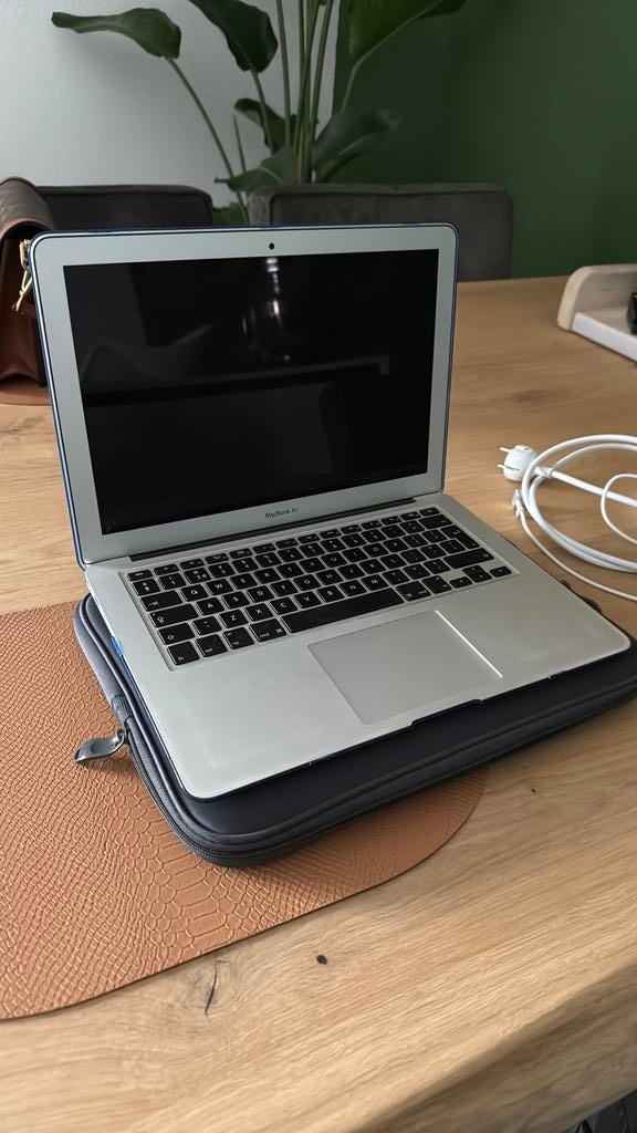 Te koop macbook air, 13 inch, Minder dan 2 Ghz, Ophalen of Verzenden, Zo goed als nieuw