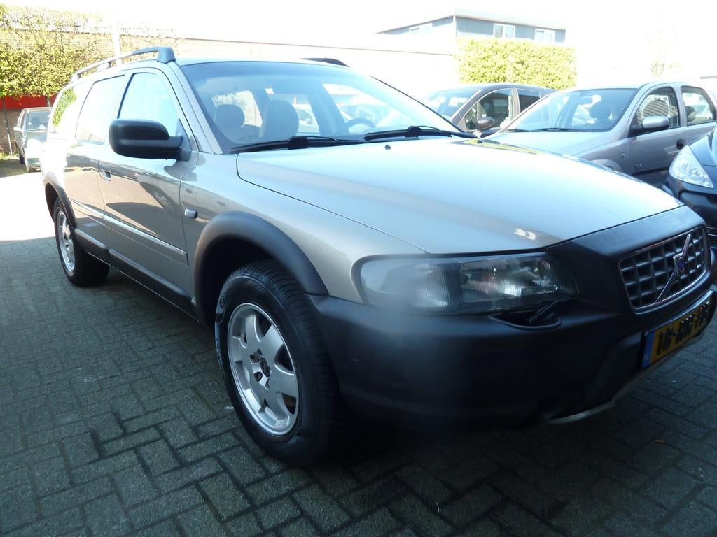 Volvo V70 Cross Country 2.4 T Ocean Race automaat airco onde, Auto's, Volvo, Automaat, 1657 kg, Beige, 2435 cc